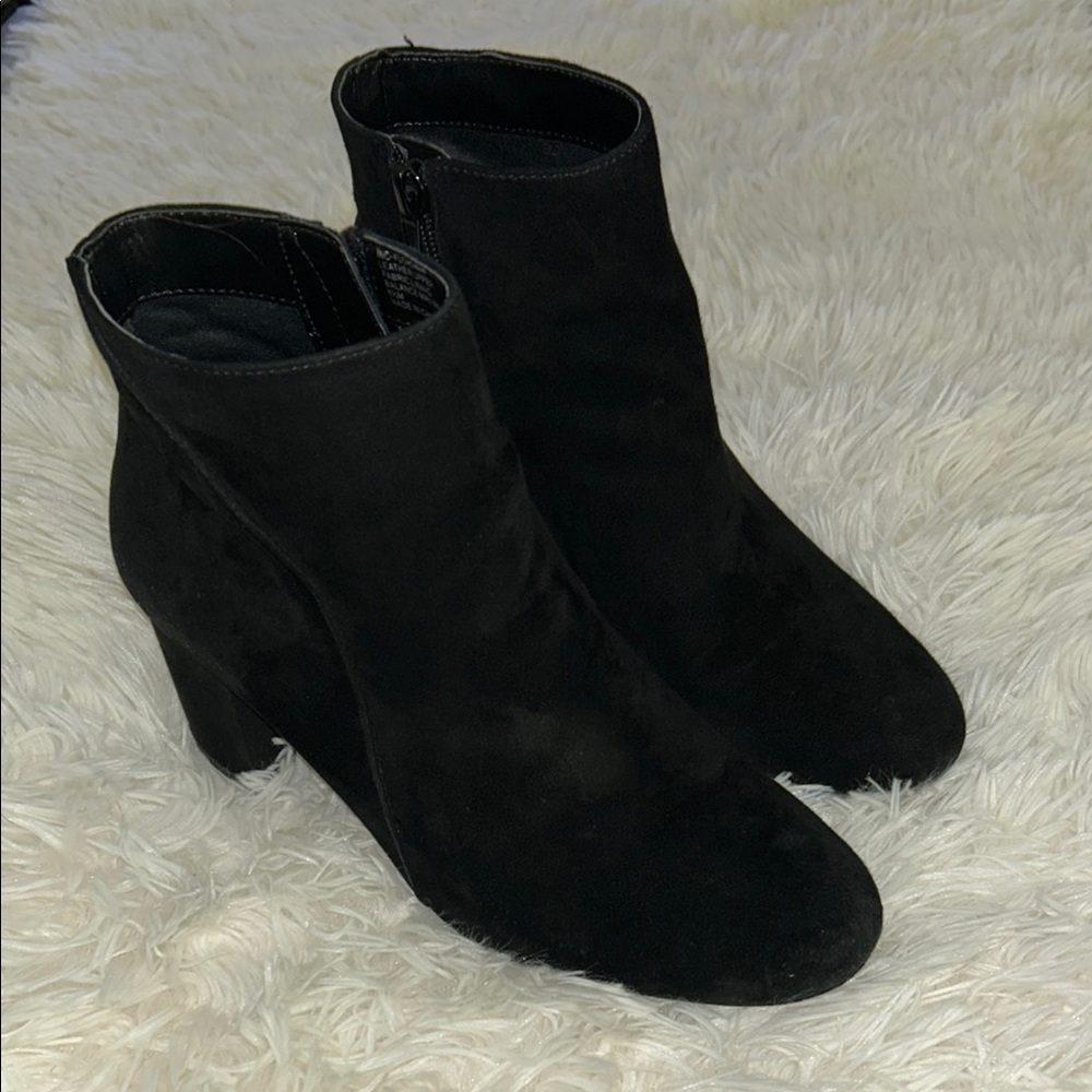 INC International Concepts Black Heeled Boots with Pointed Toe and High Heel